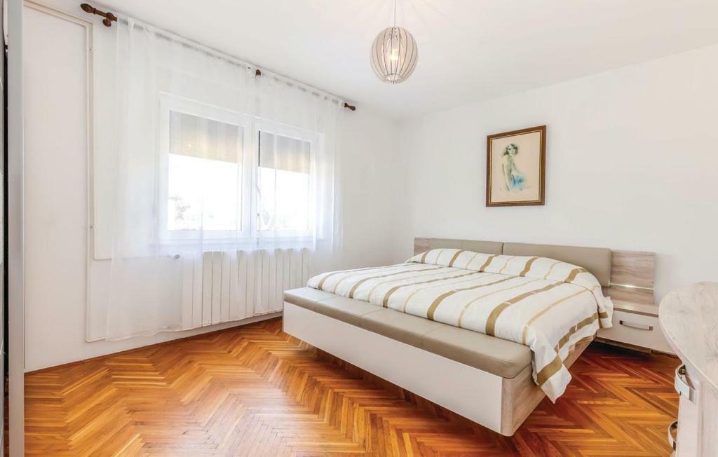 Apartments No 1288 Novi Vinodolski Buitenkant foto