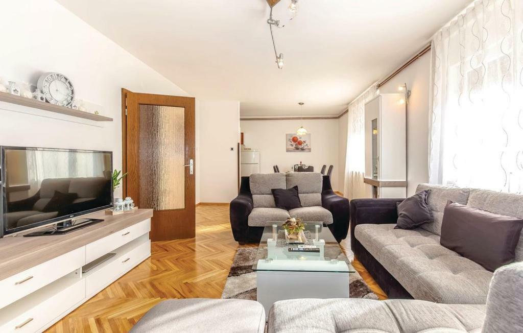 Apartments No 1288 Novi Vinodolski Buitenkant foto